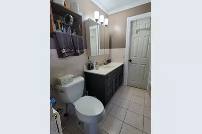 302 Bridgeport Avenue, Medford, NY 11763 - Photo 10