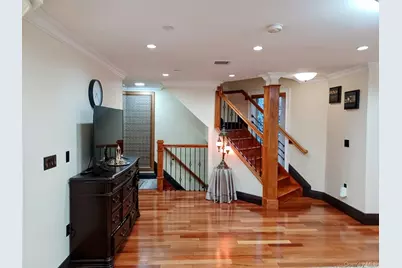 127-22 Kew Gardens Road, Kew Gardens, NY 11415 - Photo 10