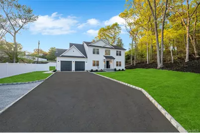 271 N Country Road, Smithtown, NY 11787 - Photo 10