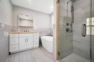 271 N Country Rd, Smithtown, NY 11787 - Photo 40