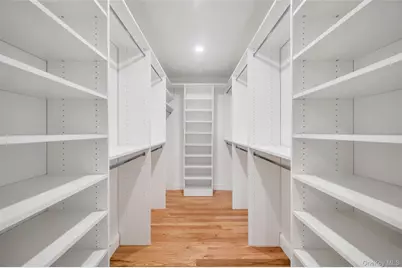 271 N Country Road, Smithtown, NY 11787 - Photo 38