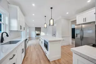 271 N Country Rd, Smithtown, NY 11787 - Photo 32