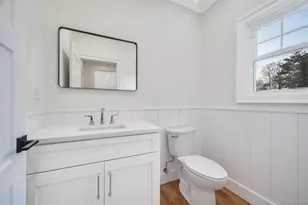 271 N Country Rd, Smithtown, NY 11787 - Photo 34