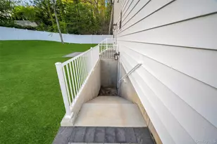 271 N Country Rd, Smithtown, NY 11787 - Photo 48