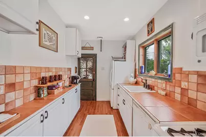 25 Patchogue Street, Patchogue, NY 11772 - Photo 10