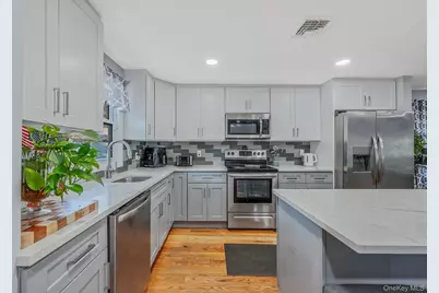 1514 Grundy Avenue, Holbrook, NY 11741 - Photo 10