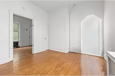 826 E 216 Street, Bronx, NY 10467 - Photo 8