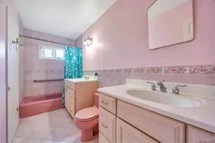 196 Haypath Rd, Old Bethpage, NY 11804 - Photo 16