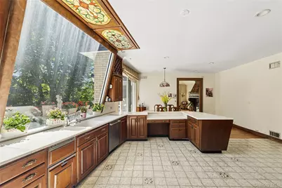 13 Chanticlare Drive, Manhasset, NY 11030 - Photo 8