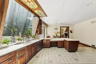 13 Chanticlare Dr, Manhasset, NY 11030 - Photo 8