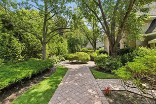 13 Chanticlare Dr, Manhasset, NY 11030 - Photo 36