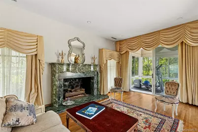 13 Chanticlare Drive, Manhasset, NY 11030 - Photo 18