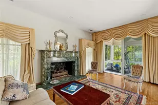 13 Chanticlare Dr, Manhasset, NY 11030 - Photo 18