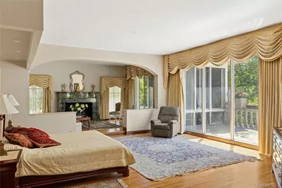 13 Chanticlare Drive, Manhasset, NY 11030 - Photo 12