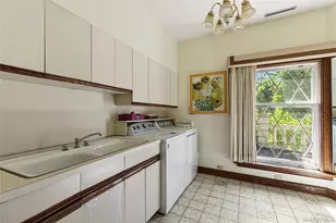 13 Chanticlare Dr, Manhasset, NY 11030 - Photo 22