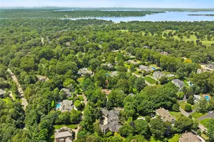 13 Chanticlare Dr, Manhasset, NY 11030 - Photo 46
