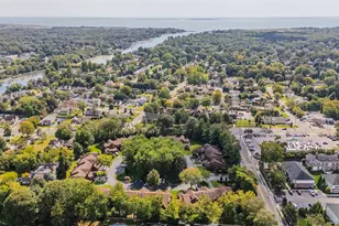 7 Sutton Pl, Islip, NY 11751 - Photo 32