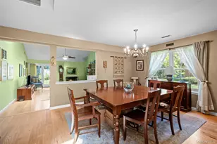 7 Sutton Pl, Islip, NY 11751 - Photo 12