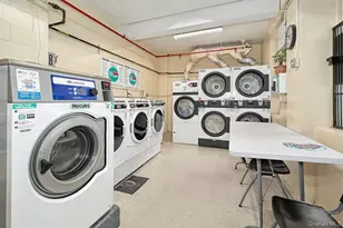 609 Kappock St, Bronx, NY 10463 - Photo 22