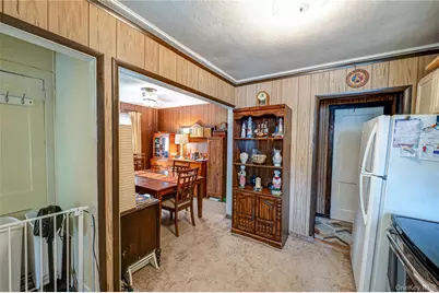 7 Bailey Avenue, Babylon, NY 11702 - Photo 6