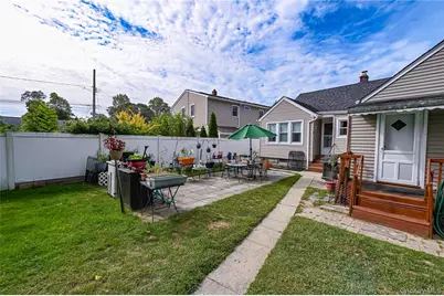 7 Bailey Avenue, Babylon, NY 11702 - Photo 24