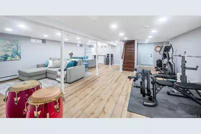 84 Superior Road, Floral Park, NY 11001 - Photo 16