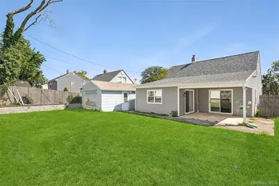 26 Shelter Lane, Levittown, NY 11756 - Photo 12