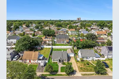 26 Shelter Lane, Levittown, NY 11756 - Photo 16