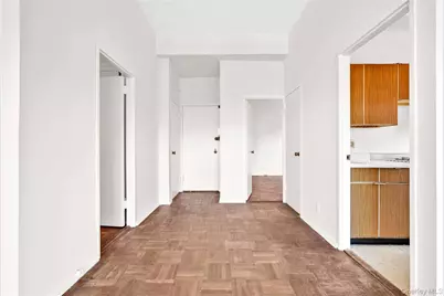 20 E 9th Street #14O, New York, NY 10003 - Photo 10