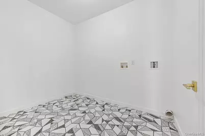 40 Singer Avenue #201, Spring Valley, NY 10977 - Photo 36