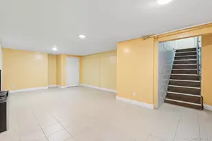 18 Halsey St, Freeport, NY 11520 - Photo 8