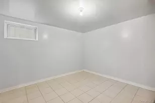 18 Halsey St, Freeport, NY 11520 - Photo 10