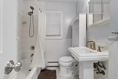 18 Halsey Street, Freeport, NY 11520 - Photo 12