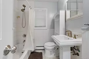 18 Halsey St, Freeport, NY 11520 - Photo 12