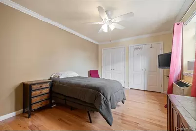 210 Westend Avenue #8B, Freeport, NY 11520 - Photo 14