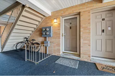 210 Westend Avenue #8B, Freeport, NY 11520 - Photo 1