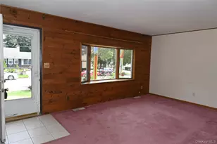 2816 Acorn Ave, Medford, NY 11763 - Photo 4