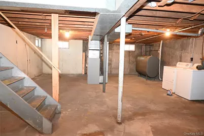 2816 Acorn Avenue, Medford, NY 11763 - Photo 16