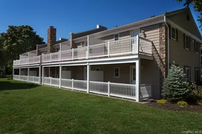 184 Hallock Road #6B2, Lake Grove, NY 11755 - Photo 2