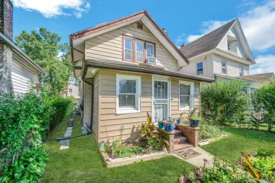 173 E Seaman Avenue, Freeport, NY 11520 - Photo 2