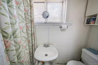 173 E Seaman Avenue, Freeport, NY 11520 - Photo 18