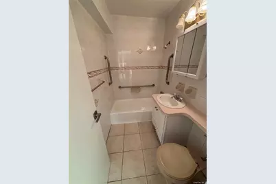 4200 Herkimer Place #7E, Bronx, NY 10470 - Photo 18