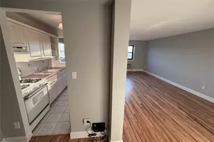 4200 Herkimer Pl, Bronx, NY 10470 - Photo 6