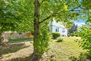 42 Satterie Ave, Valley Stream, NY 11580 - Photo 16