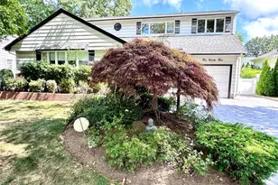 195 Sackville Rd, Garden City, NY 11530 - Photo 16