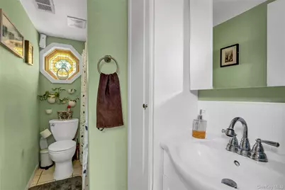 66 Center Avenue, Bay Shore, NY 11706 - Photo 6