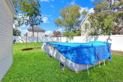 66 Center Avenue, Bay Shore, NY 11706 - Photo 18