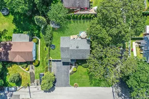 42 Apricot Pl, Ronkonkoma, NY 11779 - Photo 46