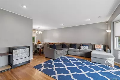 329 N Wyoming Avenue, Massapequa, NY 11758 - Photo 4