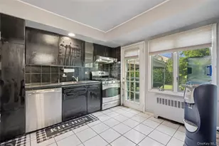 329 N Wyoming Ave, Massapequa, NY 11758 - Photo 8